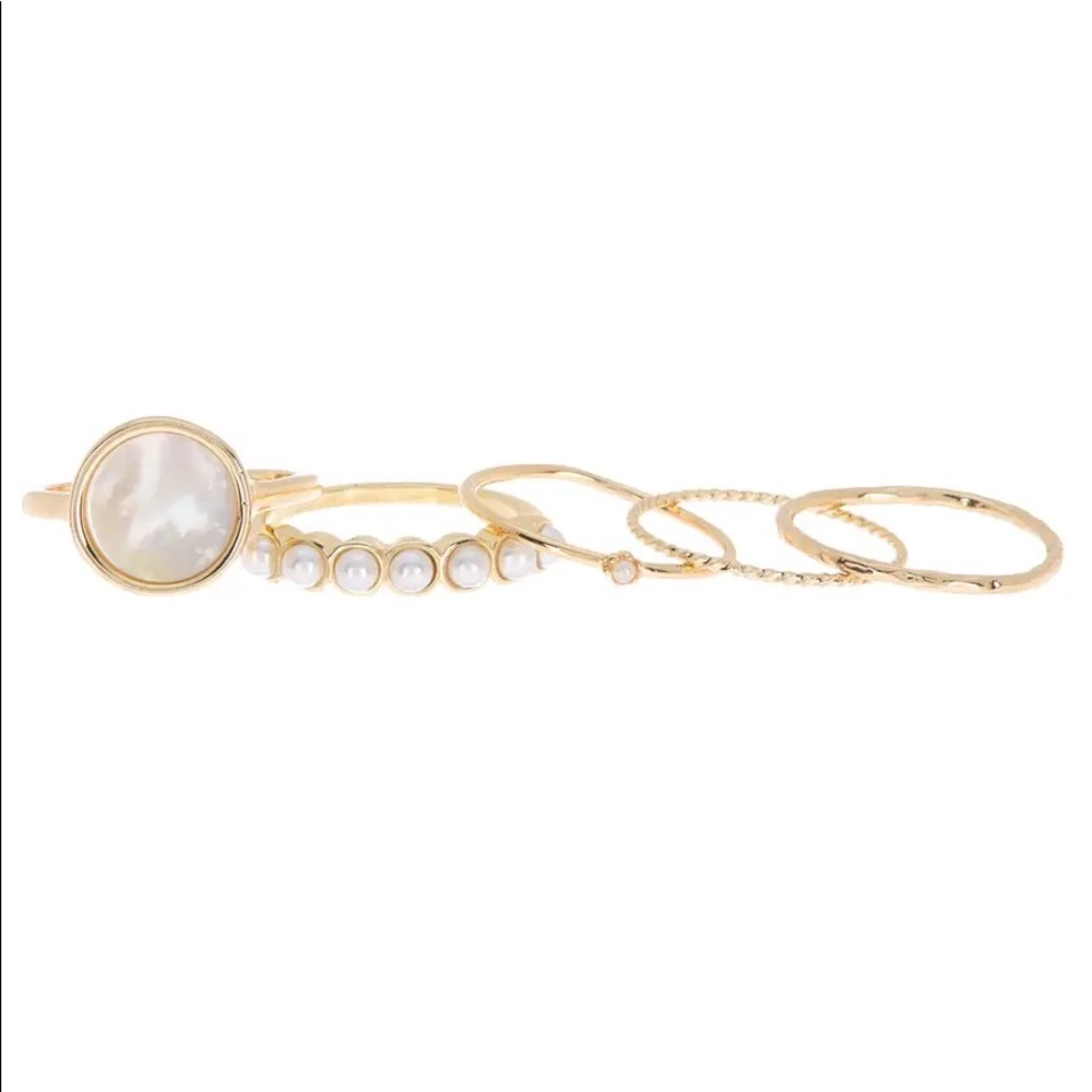 Loren Olivia NWT
Imitation Pearl Stackable Ring Se